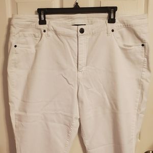 Lane Bryant NWOT Women's White Denim Capri Jeans